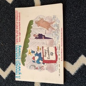 A Yiddish Parody - Twas the Last Night of Hanukkah Book - Vintage - GUC